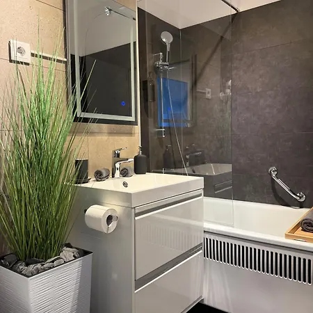 Auszeit Black Forest: Panoramic Retreat With Indoor Pool And Sauna *